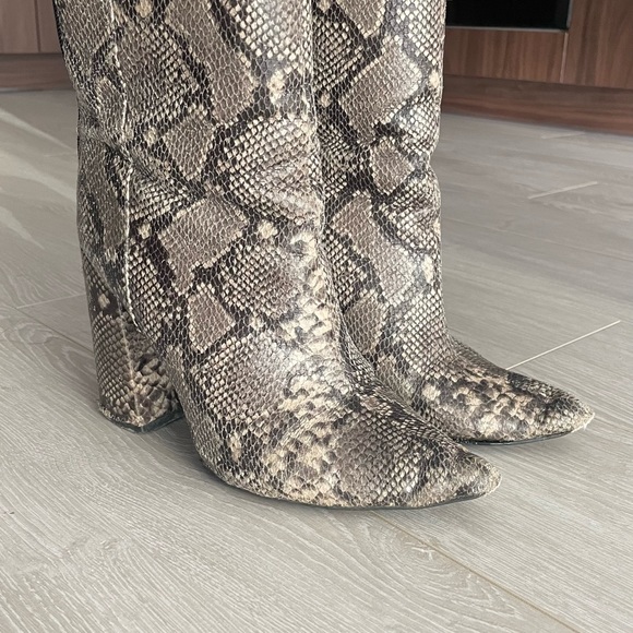 Well worn high heels booths by Asos - Picture 3 of 3